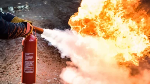 Bình CO2 không được dùng chữa cháy cho đám cháy